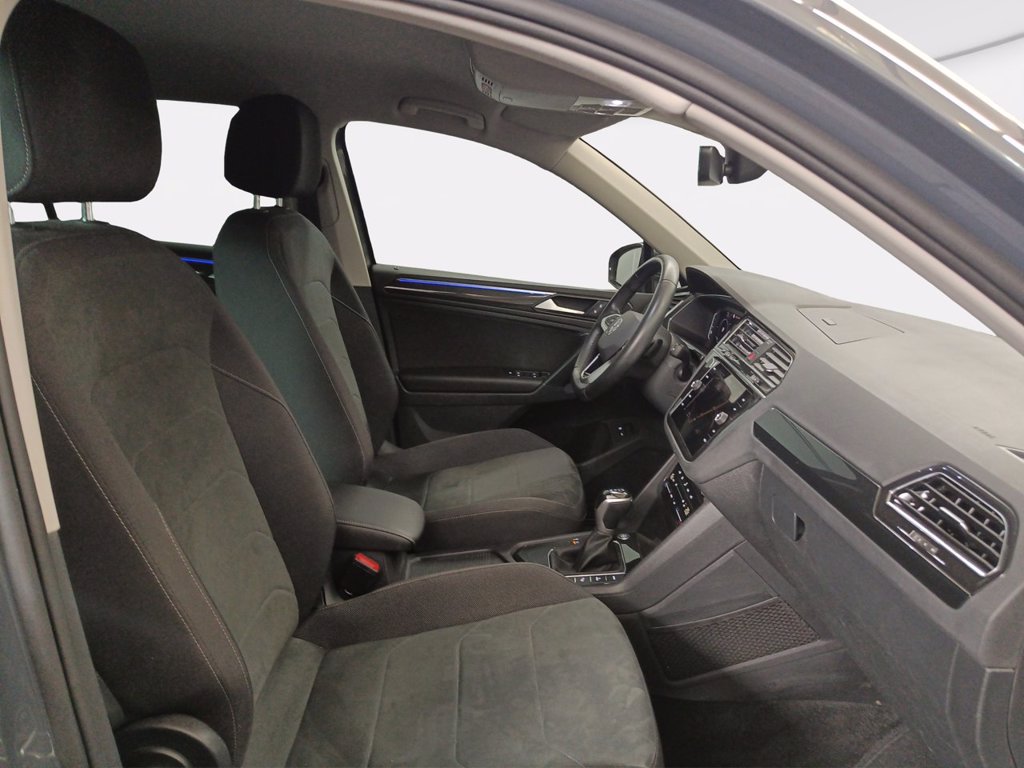 https://cdn-sm.caraffinity.it/images/vehicles/4264557/7/large
