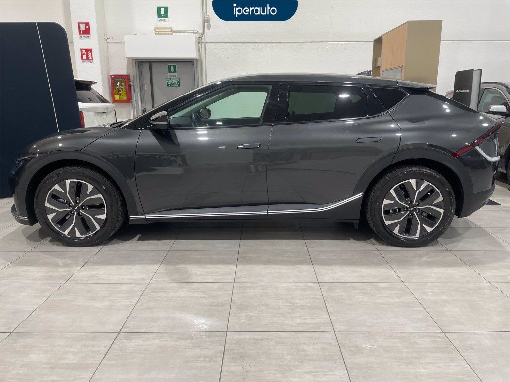 https://cdn-sm.caraffinity.it/images/vehicles/4307217/7/large