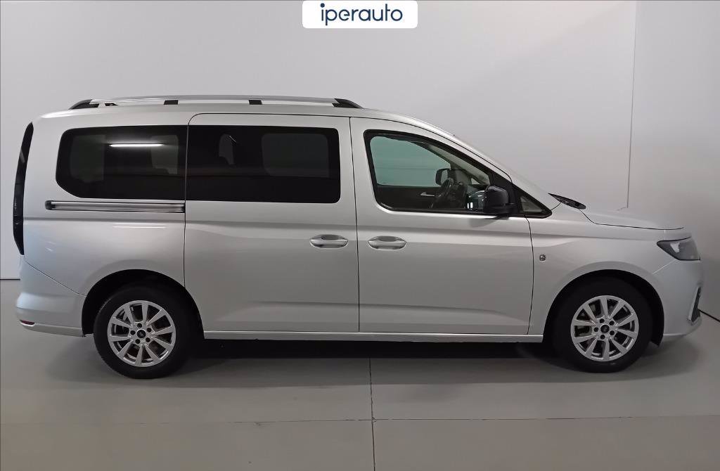 https://cdn-sm.caraffinity.it/images/vehicles/4461206/5/large