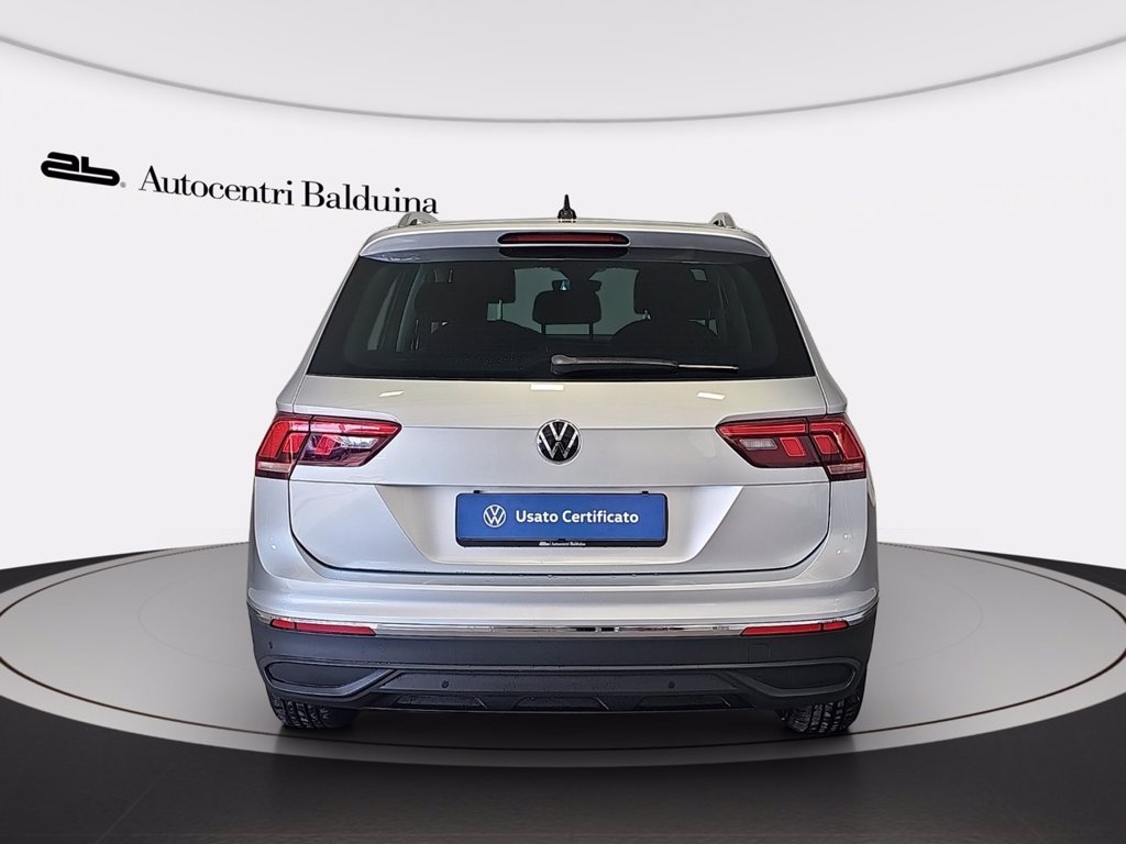 https://cdn-sm.caraffinity.it/images/vehicles/4467634/4/large
