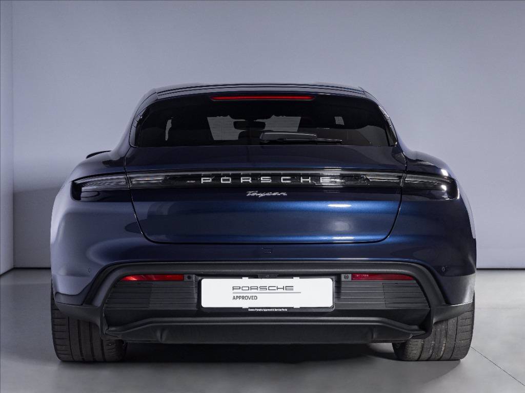 https://cdn-sm.caraffinity.it/images/vehicles/4471787/4/large