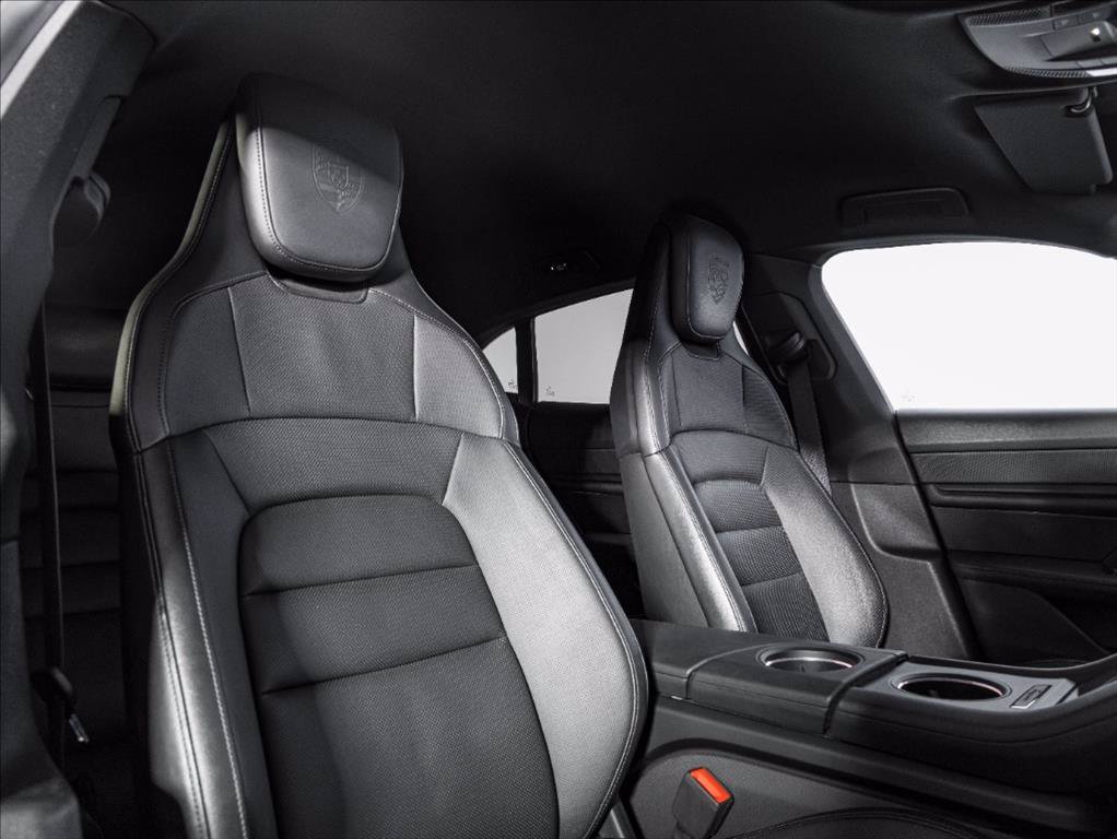 https://cdn-sm.caraffinity.it/images/vehicles/4471787/7/large