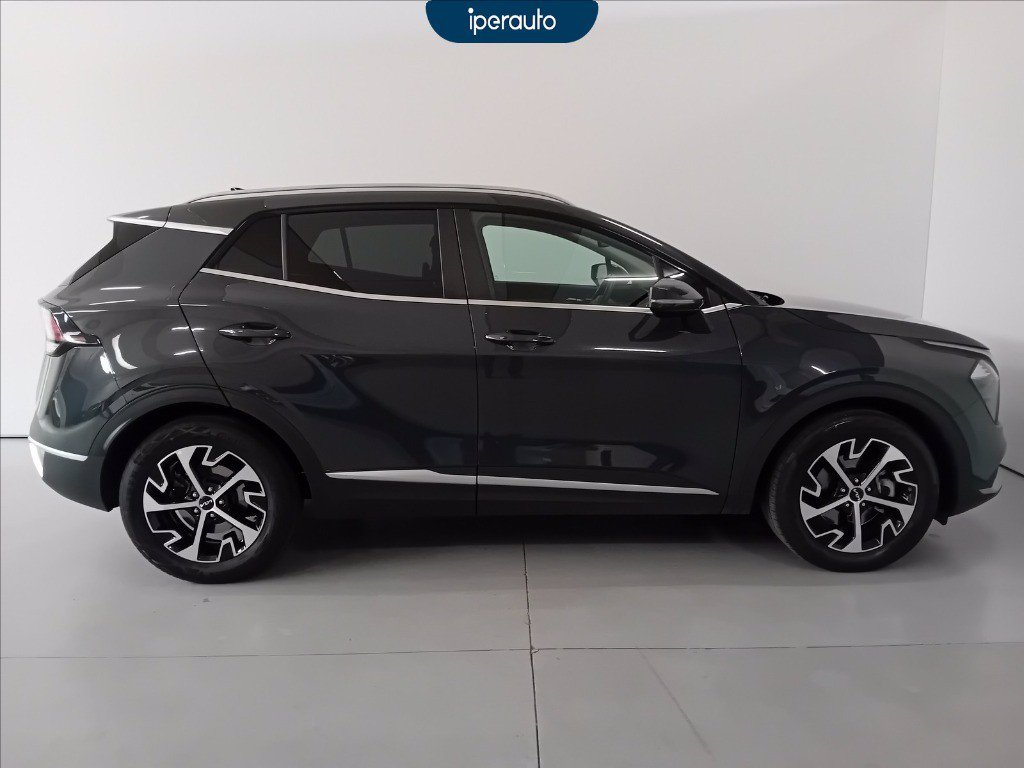 https://cdn-sm.caraffinity.it/images/vehicles/4477722/5/large