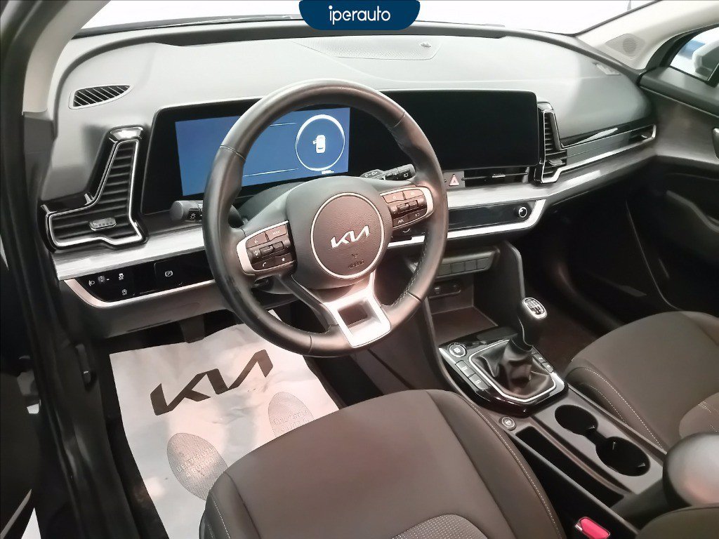 https://cdn-sm.caraffinity.it/images/vehicles/4477722/7/large