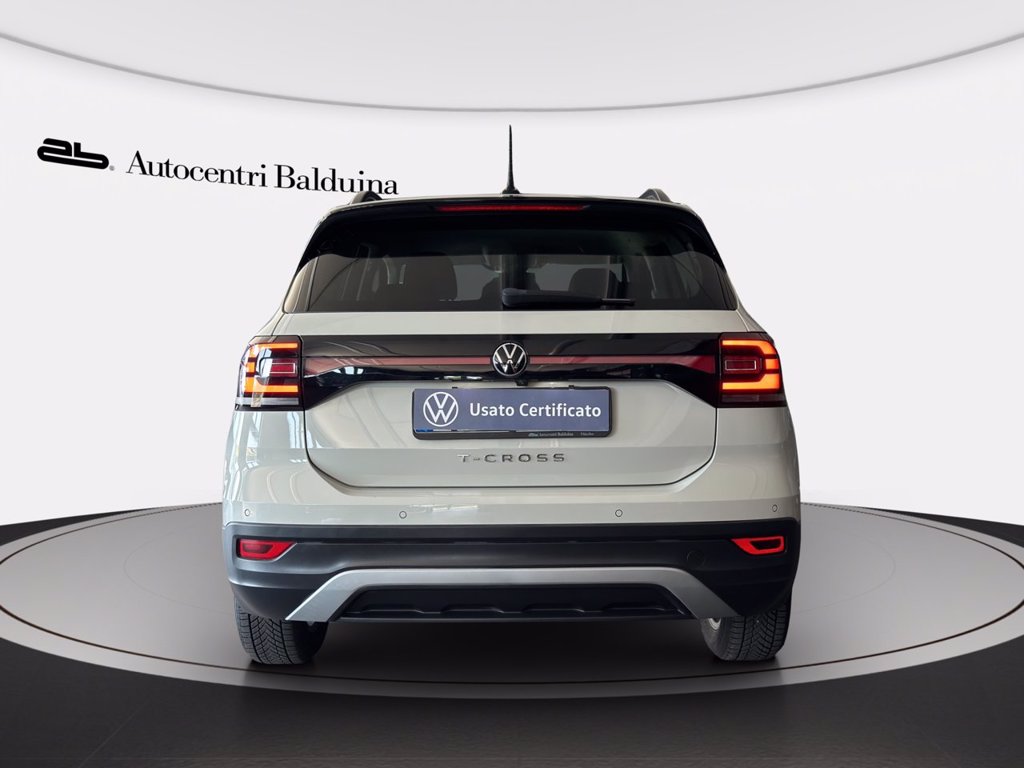 https://cdn-sm.caraffinity.it/images/vehicles/4523754/4/large