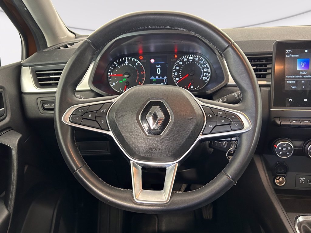 https://cdn-sm.caraffinity.it/images/vehicles/4546416/6/large