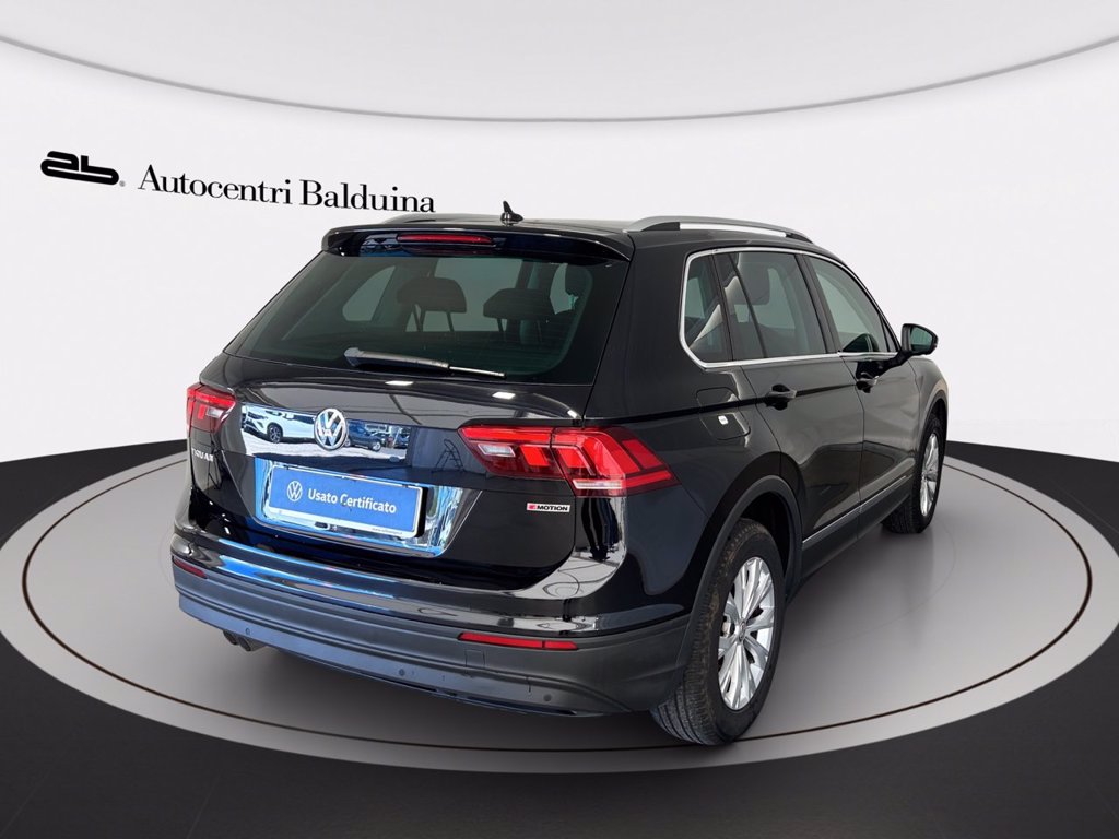 https://cdn-sm.caraffinity.it/images/vehicles/4552293/3/large
