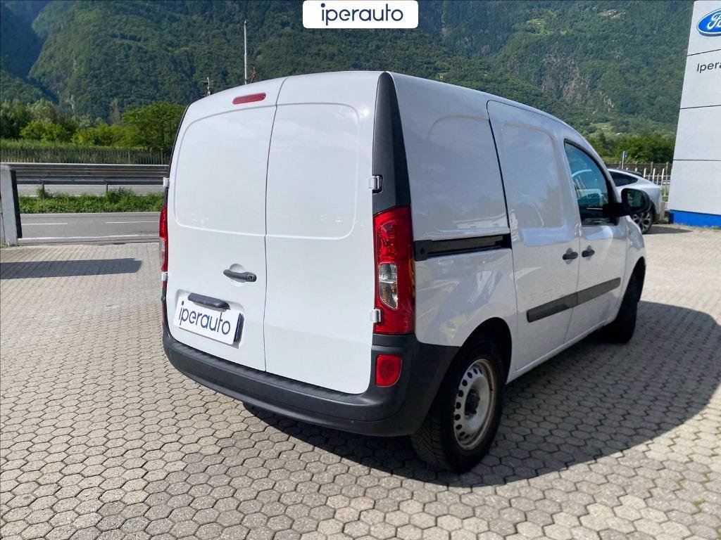https://cdn-sm.caraffinity.it/images/vehicles/4558105/5/large