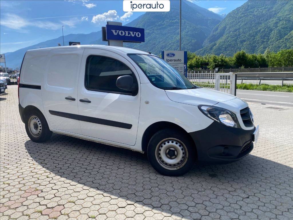https://cdn-sm.caraffinity.it/images/vehicles/4558107/3/large
