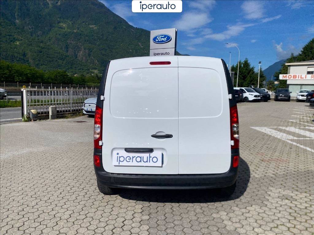 https://cdn-sm.caraffinity.it/images/vehicles/4558107/6/large