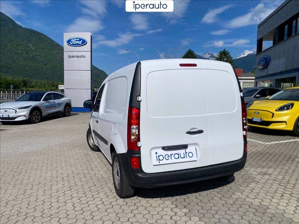 https://cdn-sm.caraffinity.it/images/vehicles/4558107/7/large