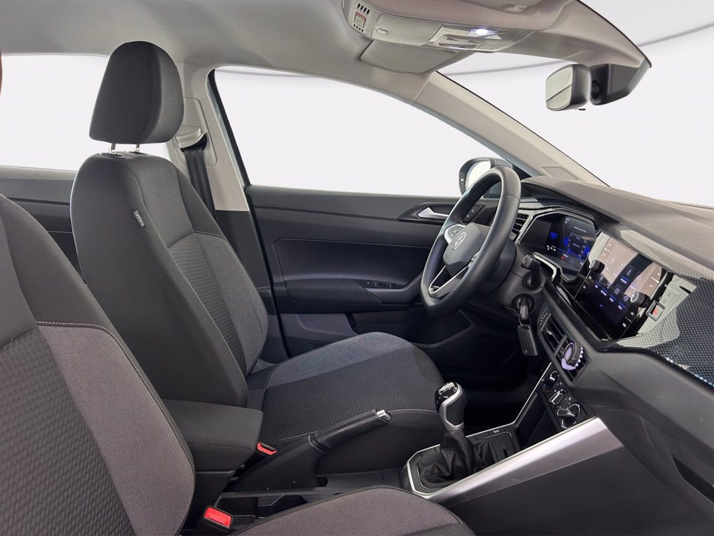 https://cdn-sm.caraffinity.it/images/vehicles/4558354/7/large