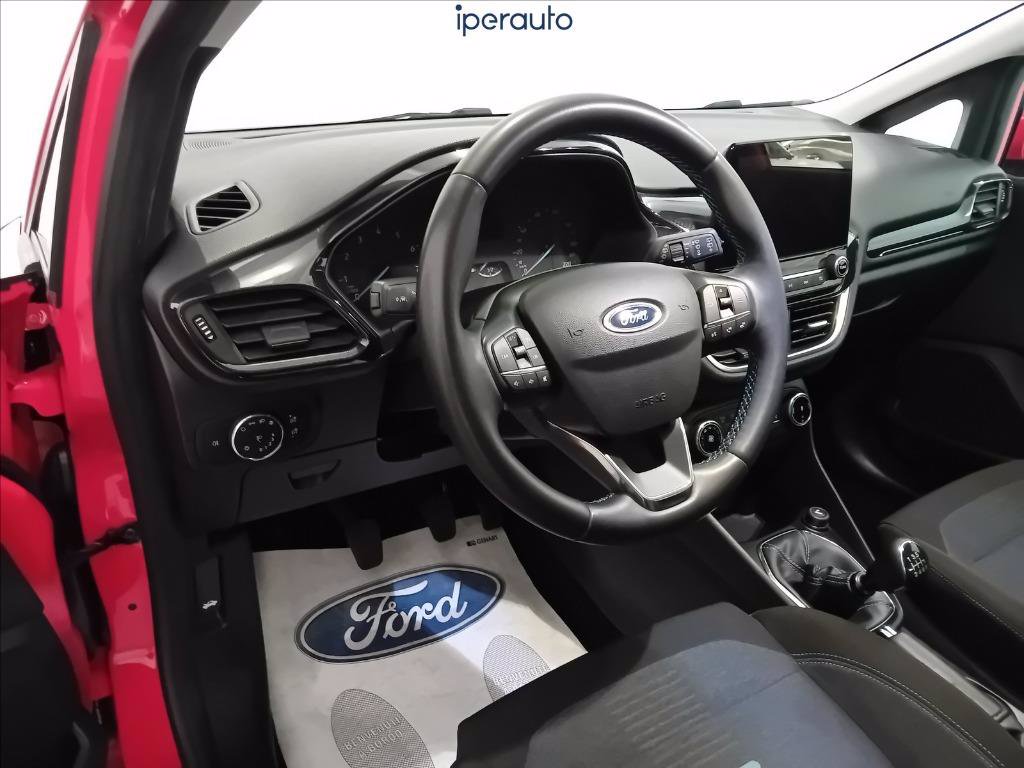https://cdn-sm.caraffinity.it/images/vehicles/4564079/7/large