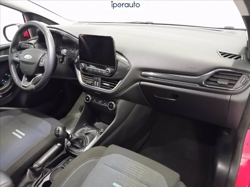 https://cdn-sm.caraffinity.it/images/vehicles/4564079/8/large