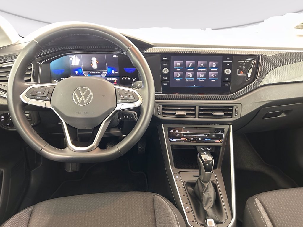 https://cdn-sm.caraffinity.it/images/vehicles/4579832/5/large