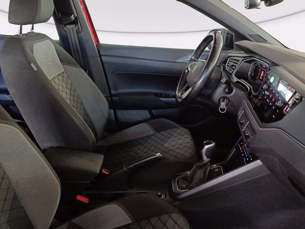 https://cdn-sm.caraffinity.it/images/vehicles/4591514/7/large