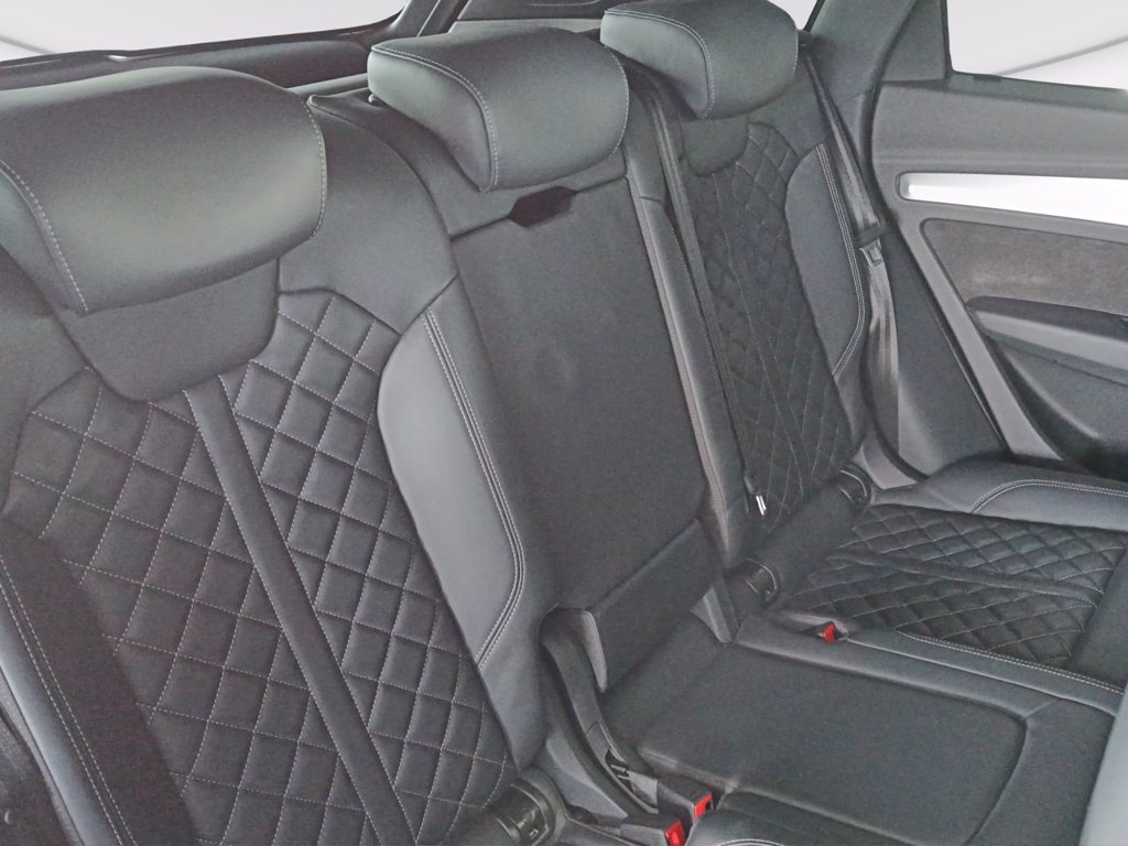 https://cdn-sm.caraffinity.it/images/vehicles/4603453/8/large