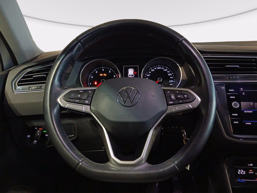 https://cdn-sm.caraffinity.it/images/vehicles/4607419/6/large