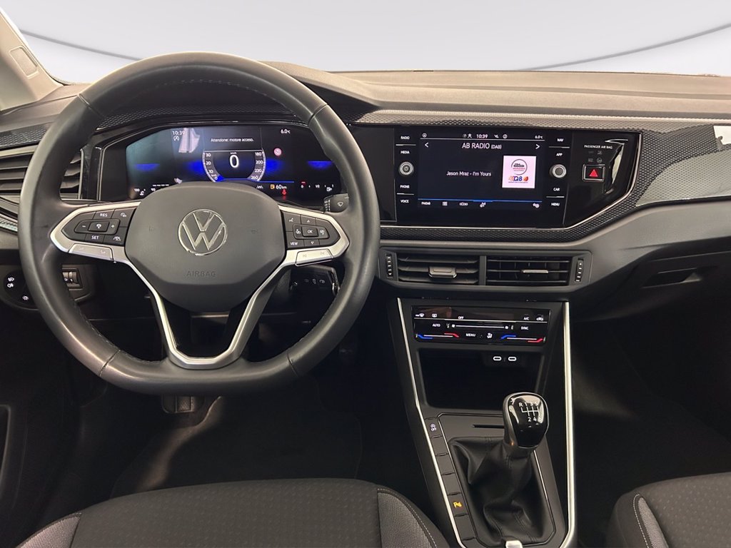 https://cdn-sm.caraffinity.it/images/vehicles/4612553/5/large