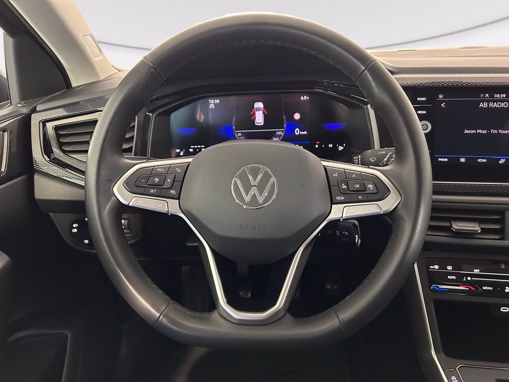 https://cdn-sm.caraffinity.it/images/vehicles/4612553/6/large