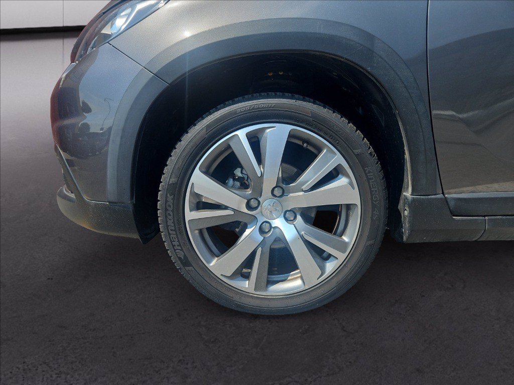 https://cdn-sm.caraffinity.it/images/vehicles/4612759/8/large