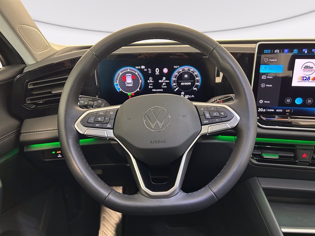 https://cdn-sm.caraffinity.it/images/vehicles/4622856/6/large