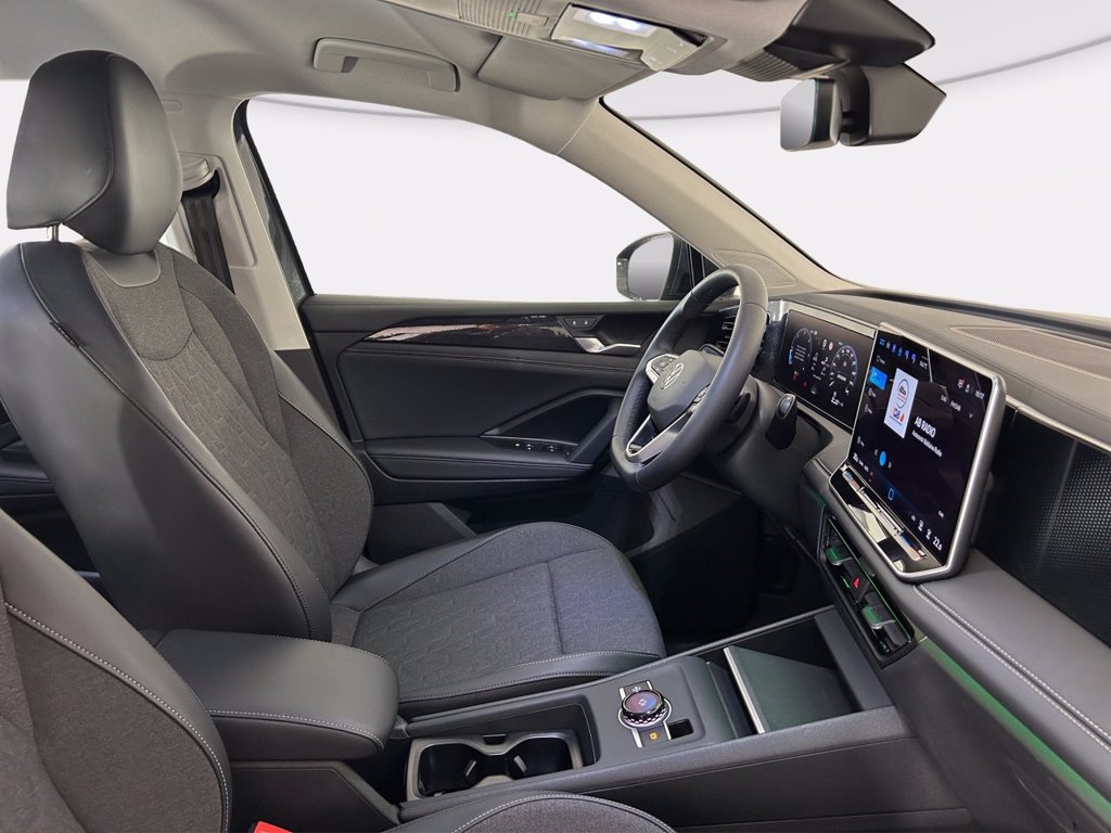https://cdn-sm.caraffinity.it/images/vehicles/4622856/7/large