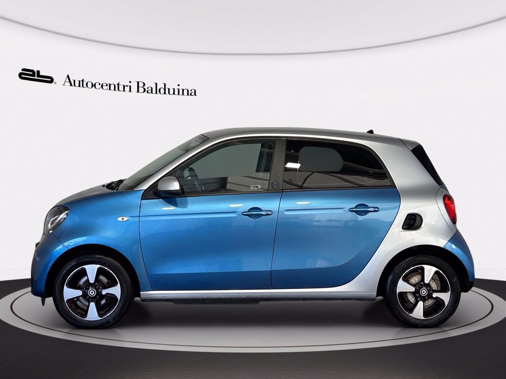 https://cdn-sm.caraffinity.it/images/vehicles/4622859/2/large
