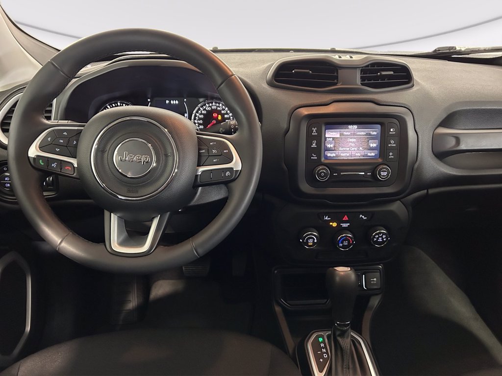 https://cdn-sm.caraffinity.it/images/vehicles/4626238/5/large