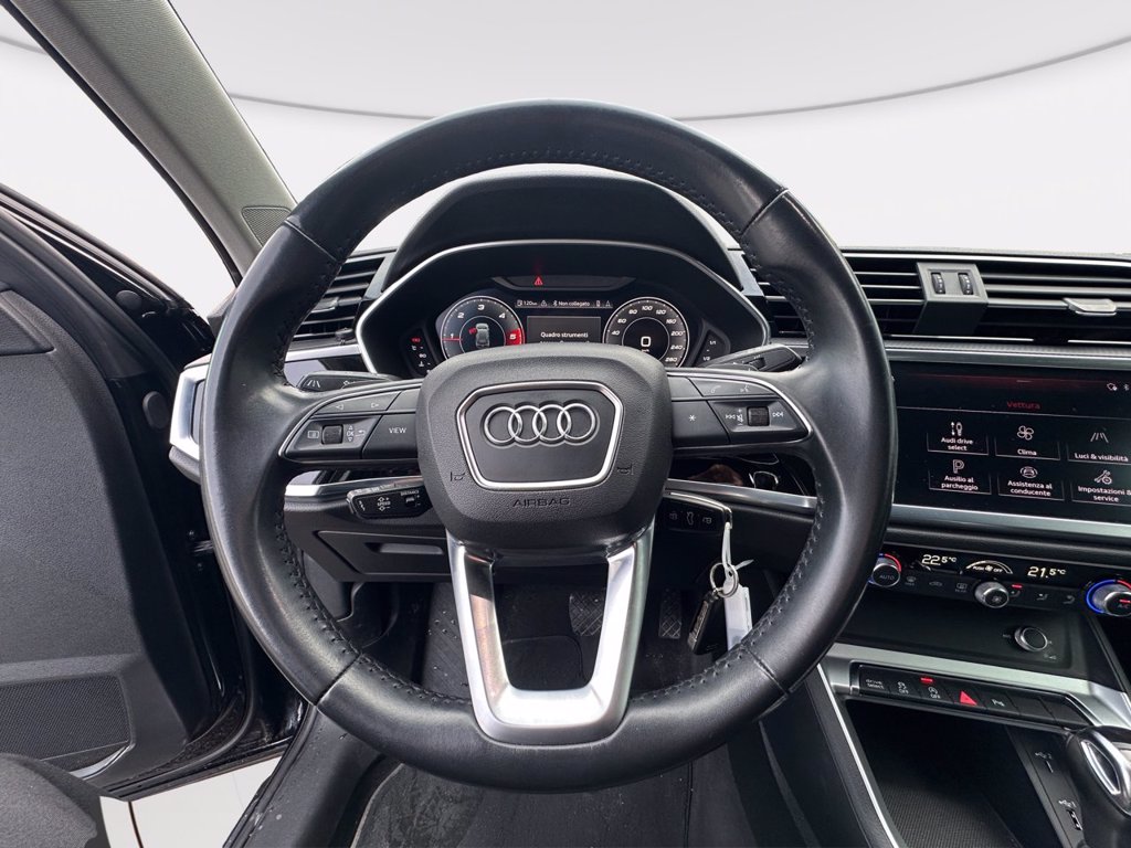 https://cdn-sm.caraffinity.it/images/vehicles/4627368/6/large