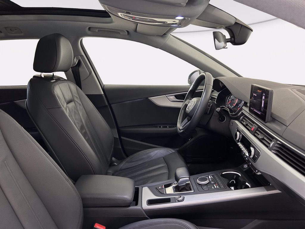 https://cdn-sm.caraffinity.it/images/vehicles/4632996/7/large
