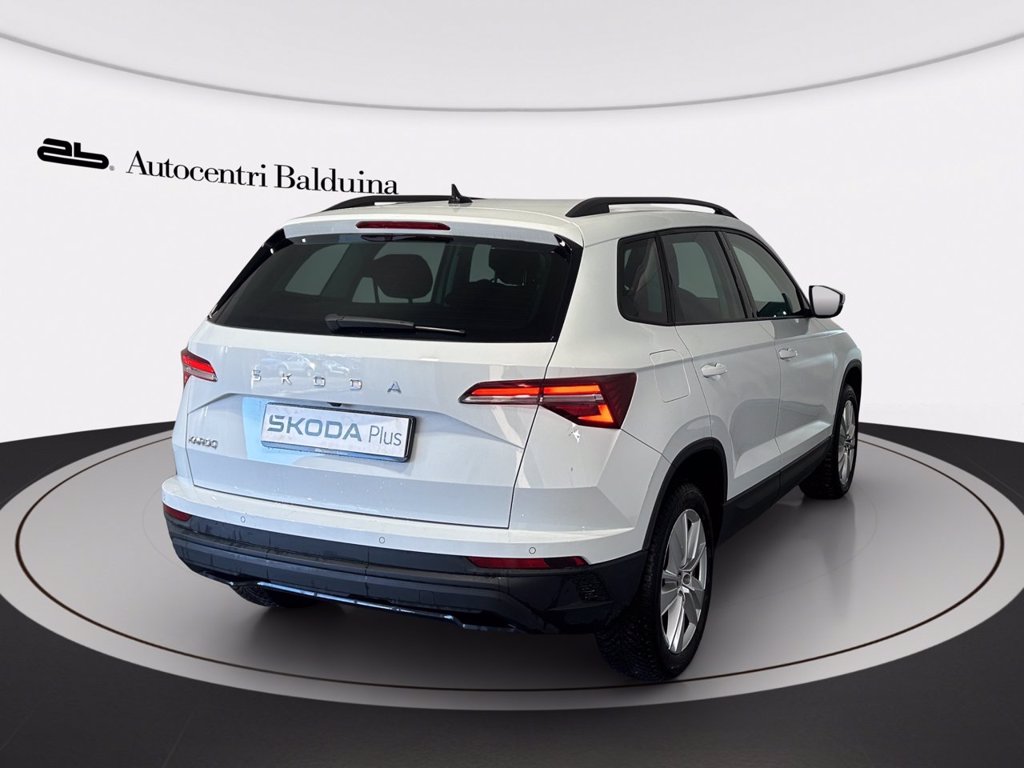 https://cdn-sm.caraffinity.it/images/vehicles/4633799/3/large