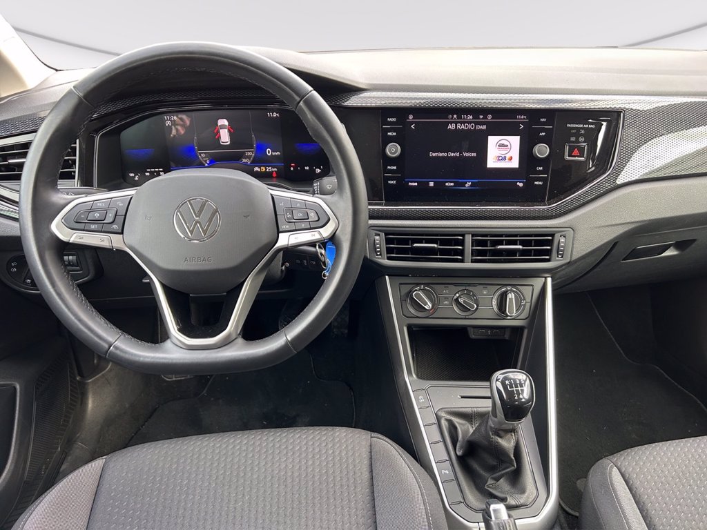 https://cdn-sm.caraffinity.it/images/vehicles/4634384/5/large