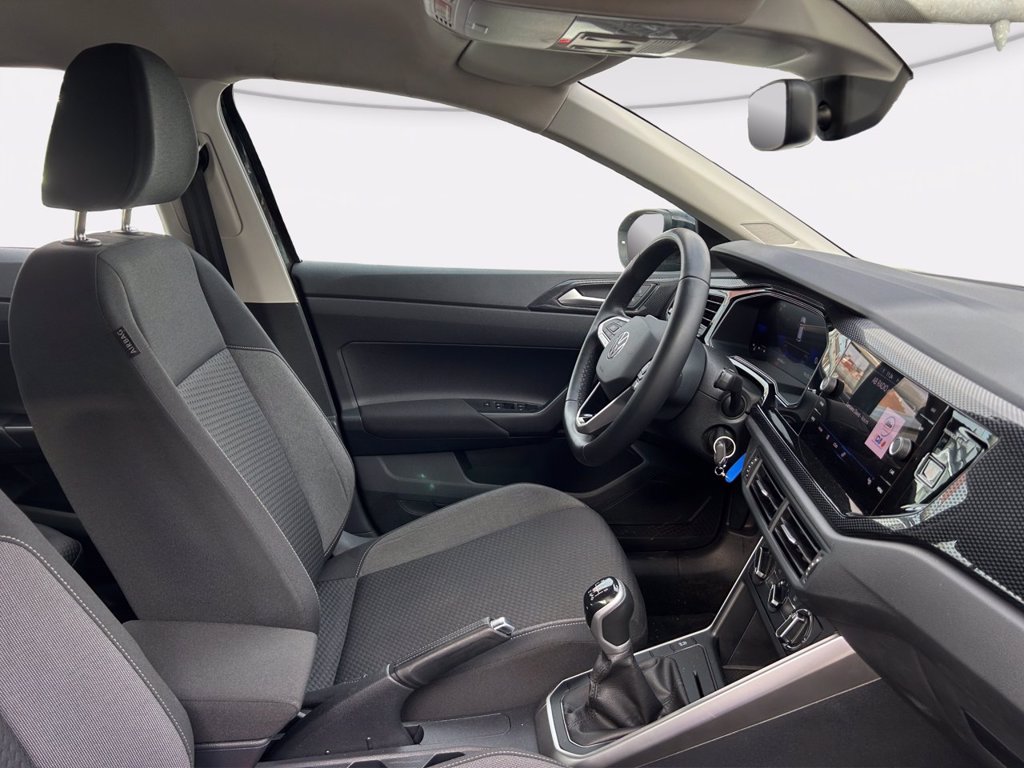 https://cdn-sm.caraffinity.it/images/vehicles/4634384/7/large