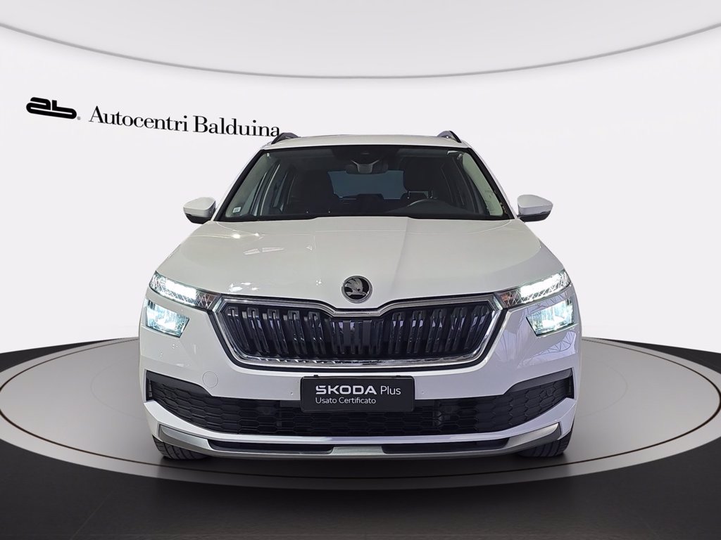 https://cdn-sm.caraffinity.it/images/vehicles/4634388/1/large
