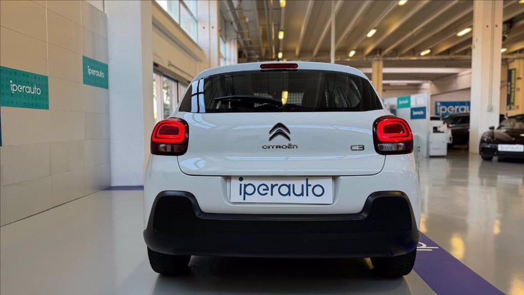 https://cdn-sm.caraffinity.it/images/vehicles/4642275/4/large