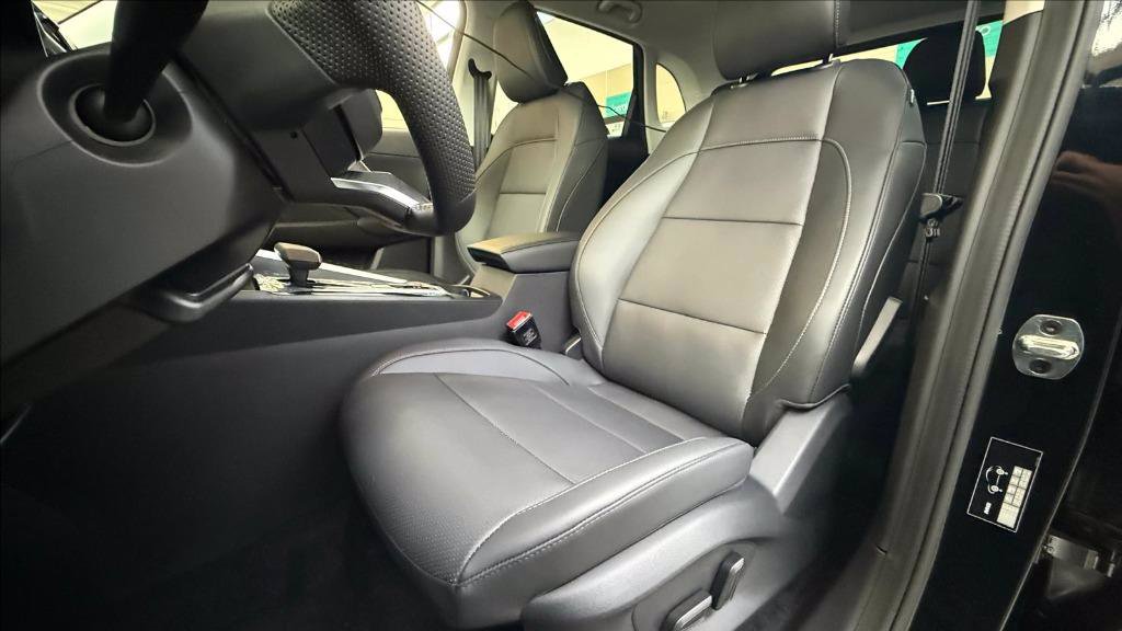 https://cdn-sm.caraffinity.it/images/vehicles/4644748/8/large