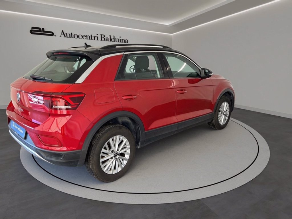 https://cdn-sm.caraffinity.it/images/vehicles/4647346/2/large