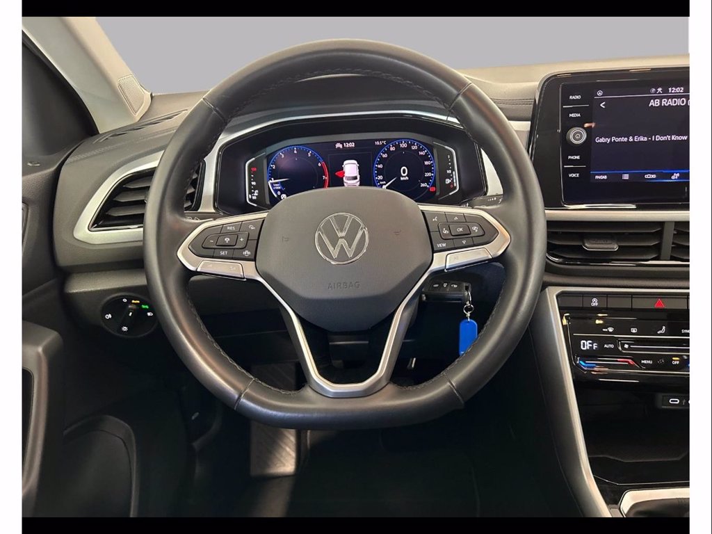 https://cdn-sm.caraffinity.it/images/vehicles/4647346/6/large