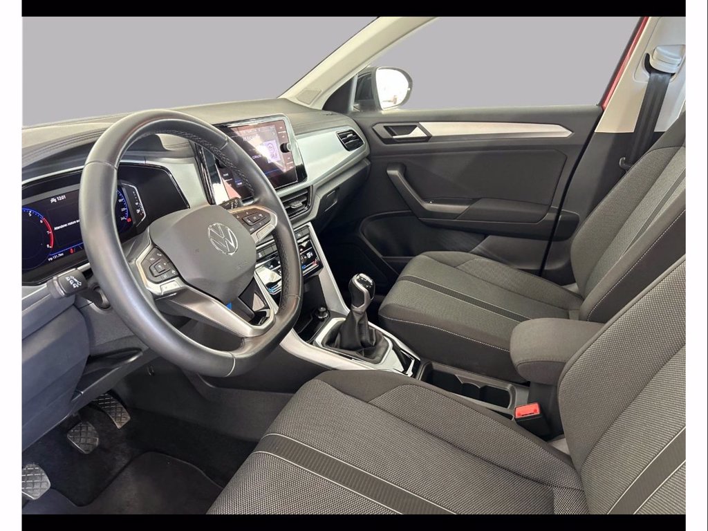 https://cdn-sm.caraffinity.it/images/vehicles/4647346/7/large