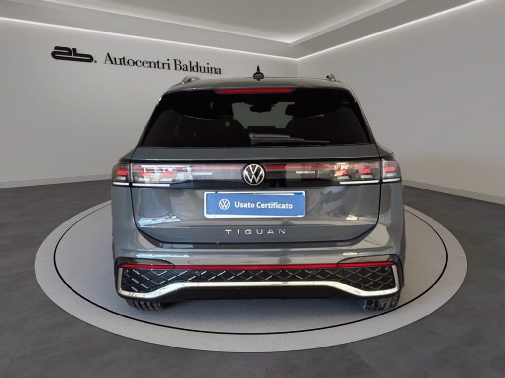 https://cdn-sm.caraffinity.it/images/vehicles/4647362/1/large