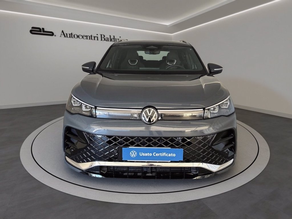 https://cdn-sm.caraffinity.it/images/vehicles/4647362/4/large