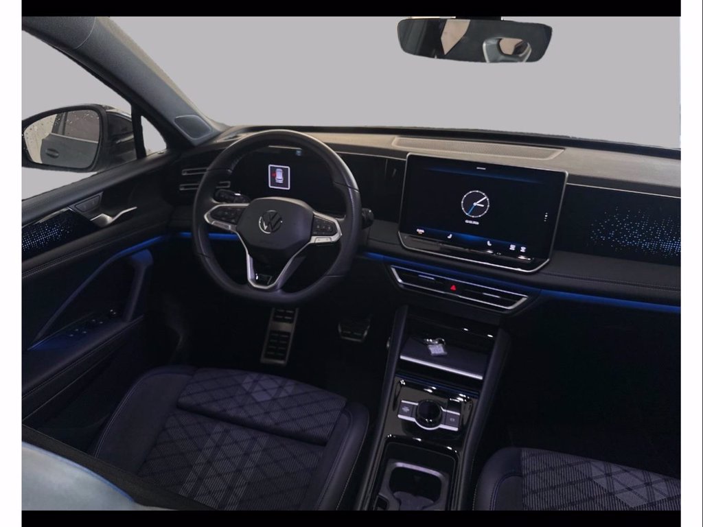 https://cdn-sm.caraffinity.it/images/vehicles/4647362/7/large