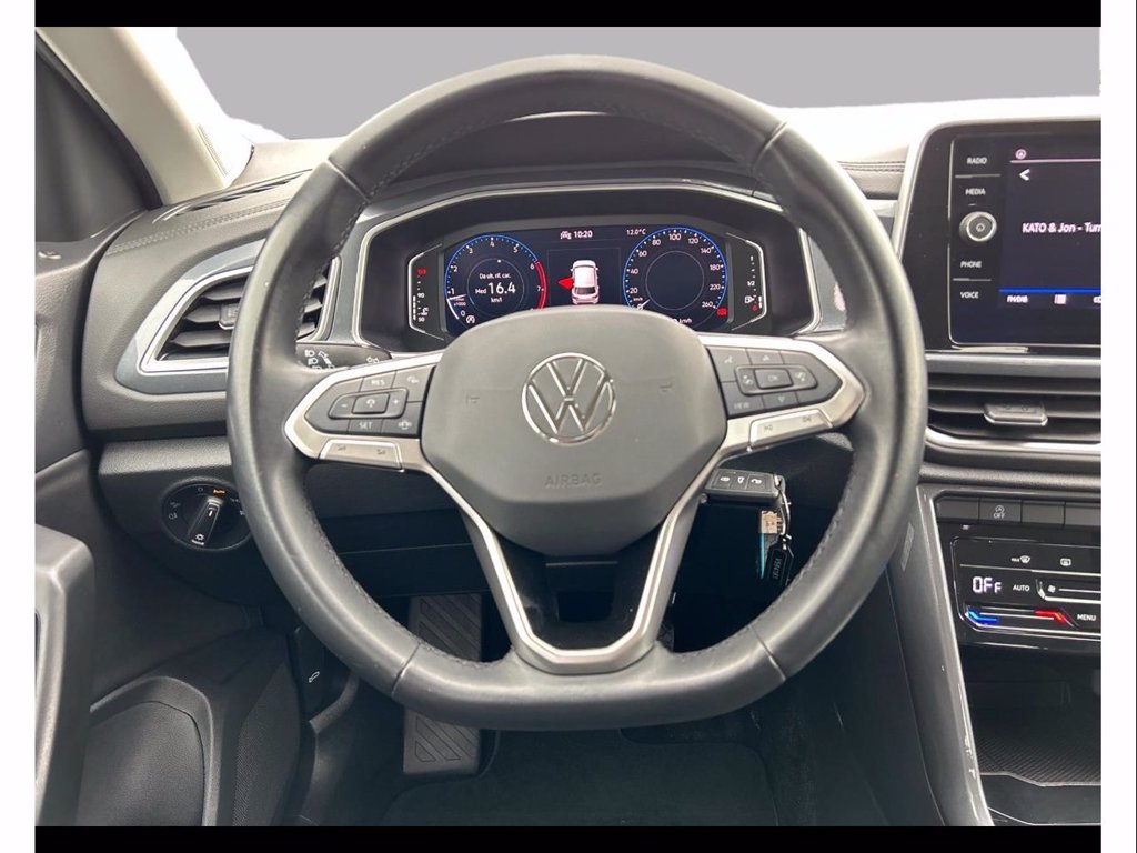 https://cdn-sm.caraffinity.it/images/vehicles/4648071/5/large