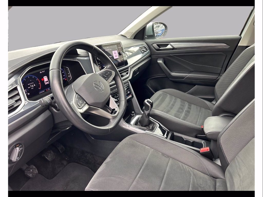 https://cdn-sm.caraffinity.it/images/vehicles/4648071/7/large