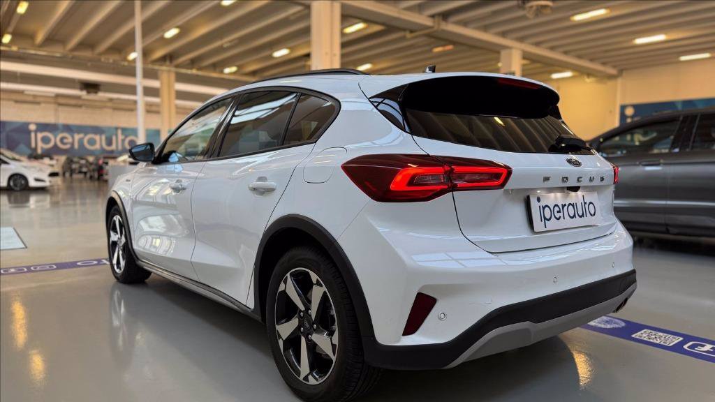 https://cdn-sm.caraffinity.it/images/vehicles/4649115/3/large