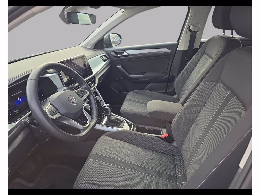 https://cdn-sm.caraffinity.it/images/vehicles/4649210/6/large