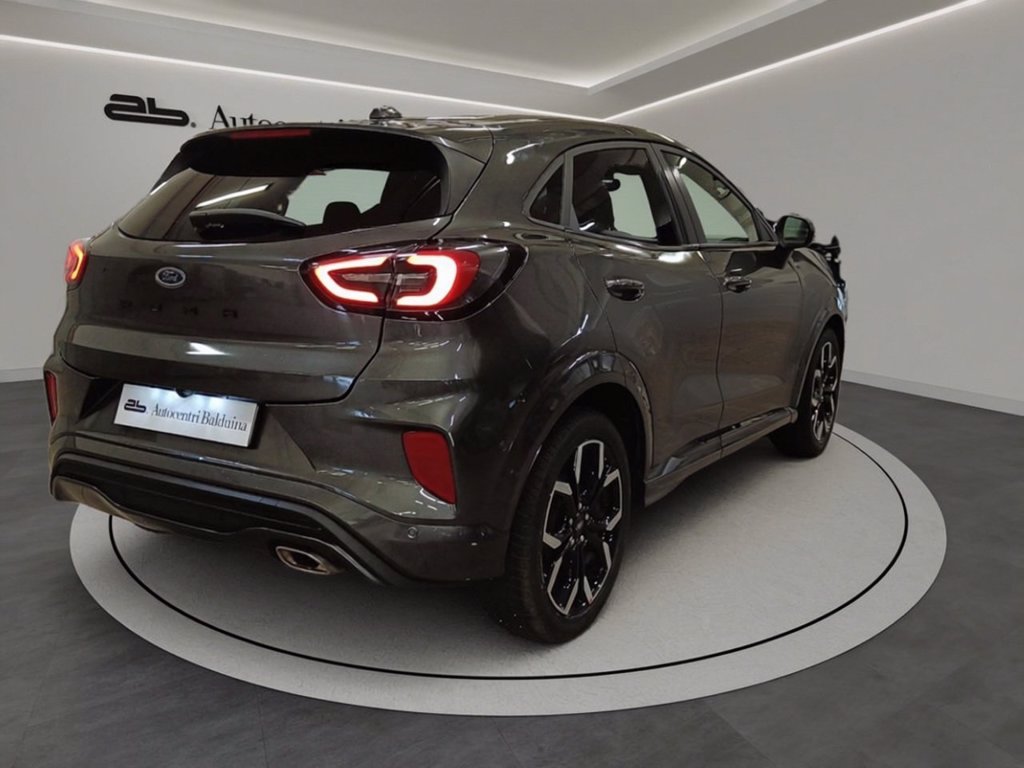 https://cdn-sm.caraffinity.it/images/vehicles/4649824/3/large