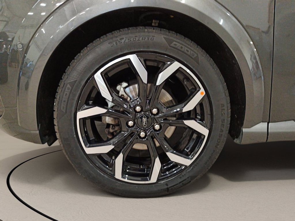 https://cdn-sm.caraffinity.it/images/vehicles/4649824/5/large
