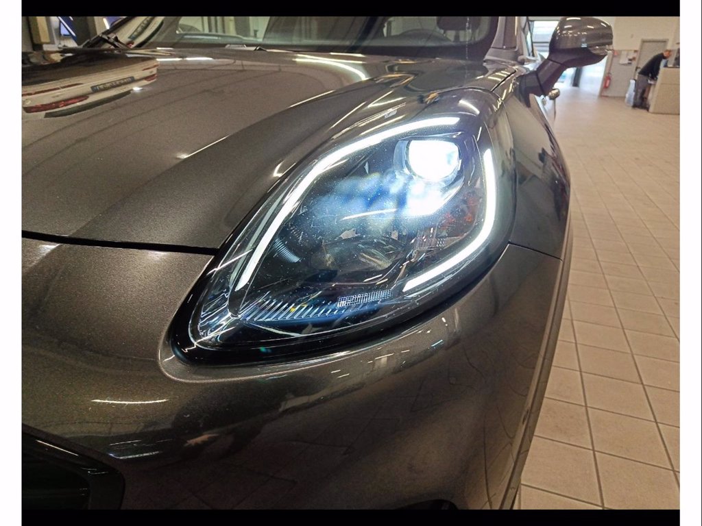 https://cdn-sm.caraffinity.it/images/vehicles/4649824/6/large